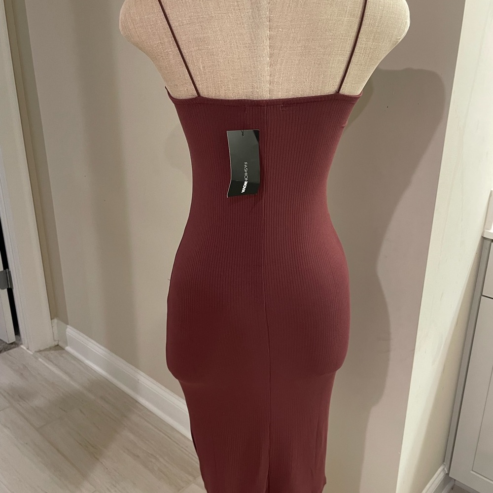 FASHION NOVA DRESS - Picture 4 of 5